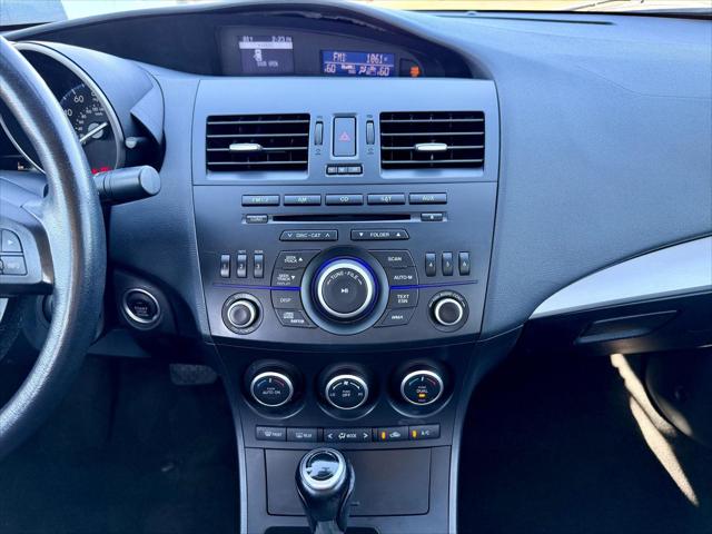2013 Mazda Mazda3 i Touring