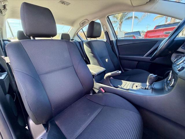 2013 Mazda Mazda3 i Touring