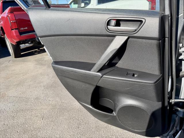 2013 Mazda Mazda3 i Touring