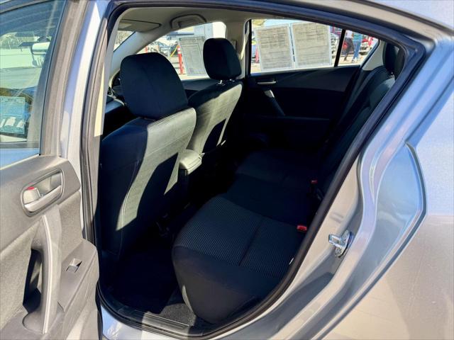 2013 Mazda Mazda3 i Touring