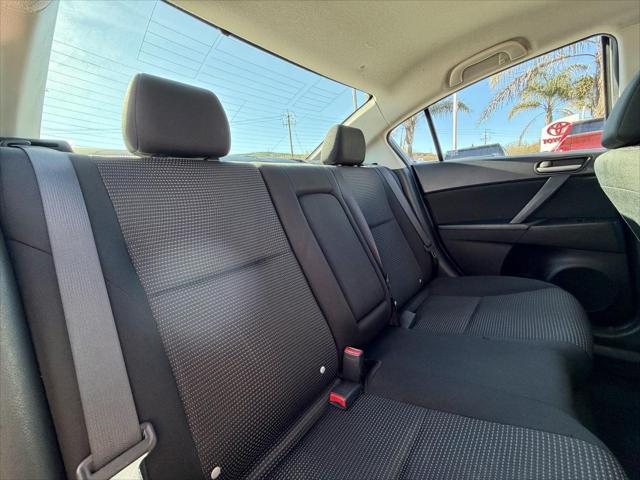 2013 Mazda Mazda3 i Touring