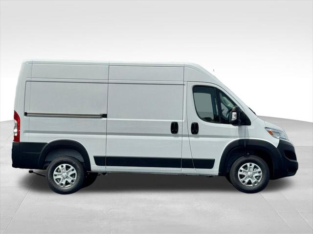 2026 Ram ProMaster Cargo Van SLT High Roof 136 WB