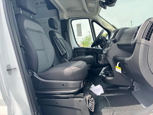 2026 Ram ProMaster Cargo Van SLT High Roof 136 WB