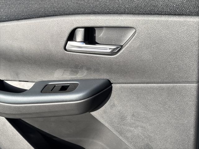 2026 Nissan LEAF PLATINUM+