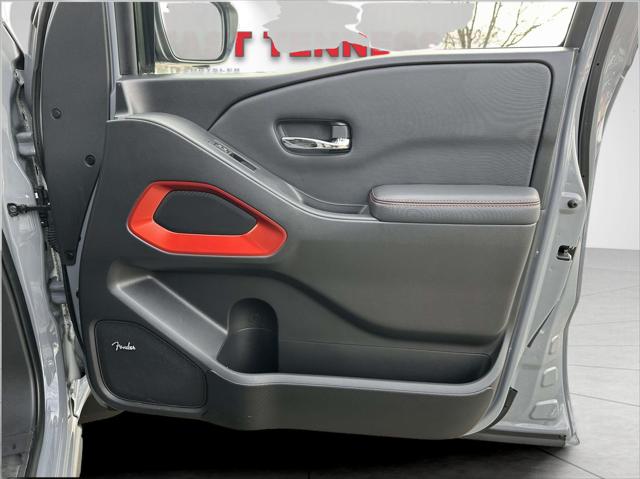 2023 Nissan Frontier Crew Cab PRO-4X 4x4