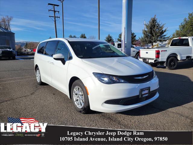 2023 Chrysler Voyager LX 2023 Chrysler Voyager LX