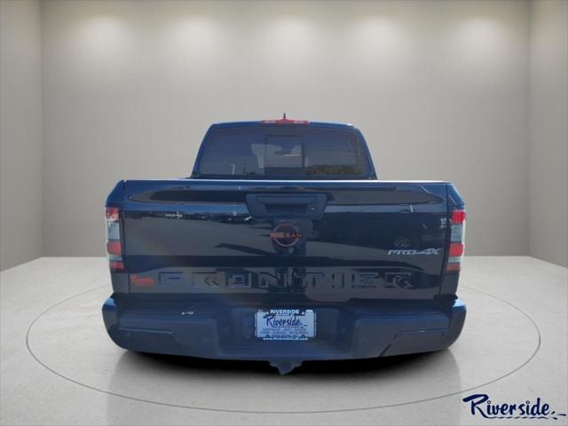 2022 Nissan Frontier Crew Cab PRO-4X 4x4