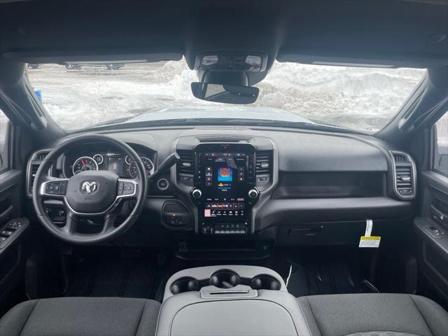 2026 RAM Ram 2500 RAM 2500 BLACK EXPRESS CREW CAB 4X4 64 BOX