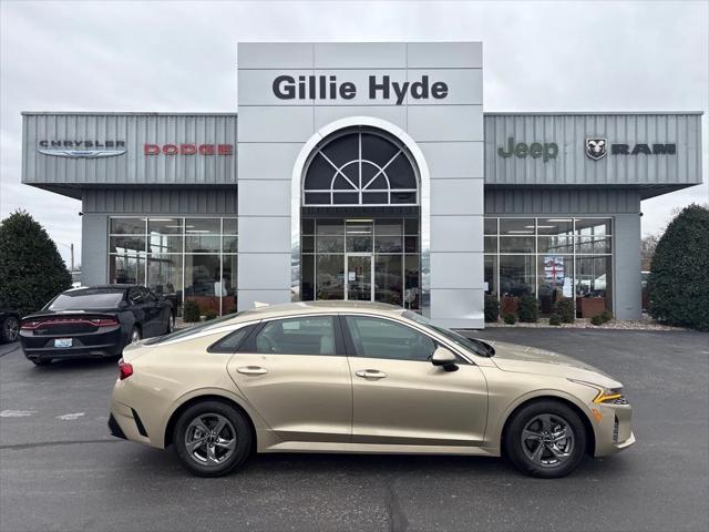 2022 Kia K5 LXS 2022 Kia K5 LXS