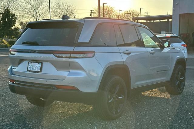 2023 Jeep Grand Cherokee Altitude 4x4
