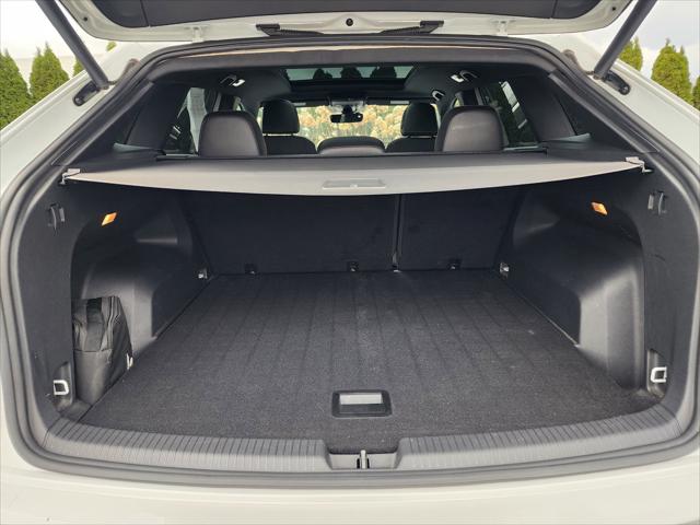 2022 Volkswagen Atlas Cross Sport 2.0T SEL R-Line 2022 Volkswagen Atlas Cross Sport 2.0T SEL R-Line