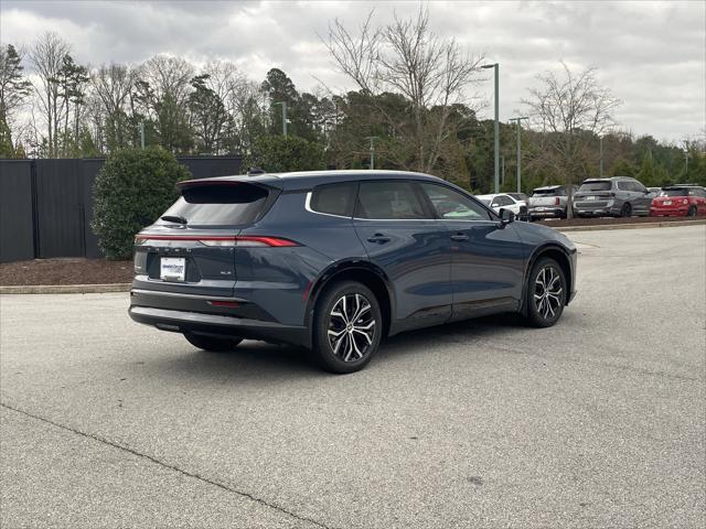 2025 Toyota Crown Signia XLE