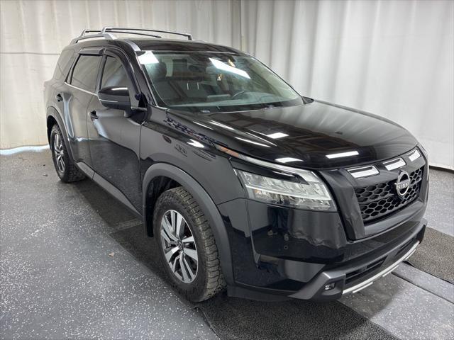 2022 Nissan Pathfinder SL 4WD