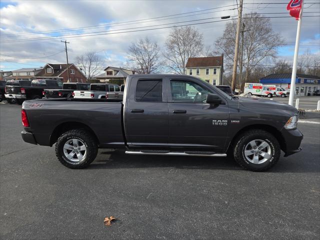 2017 RAM 1500 Express Quad Cab 4x4 64 Box