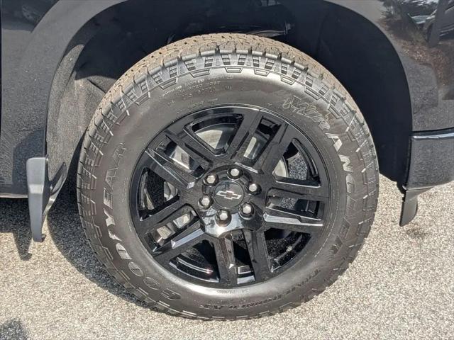 2026 Chevrolet Silverado 1500 4WD Crew Cab Short Bed Custom