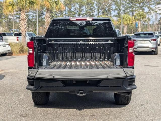 2026 Chevrolet Silverado 1500 4WD Crew Cab Short Bed Custom