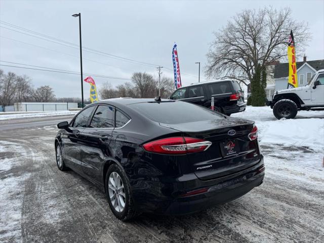 2020 Ford Fusion SE