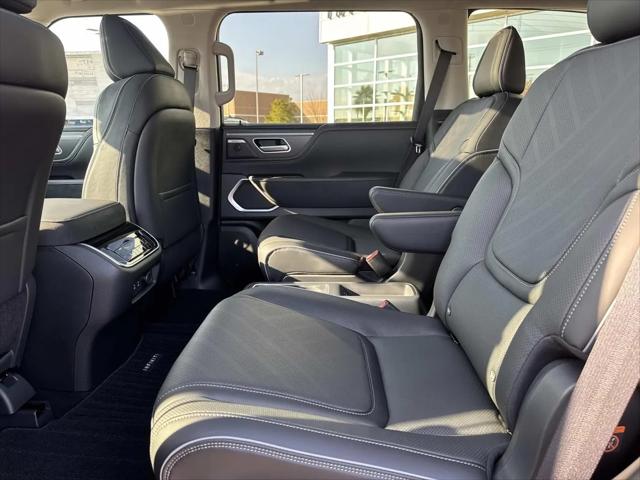 2026 INFINITI QX80 LUXE AWD