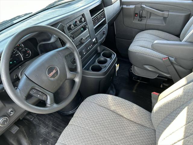 2025 GMC Savana Cutaway Work Van