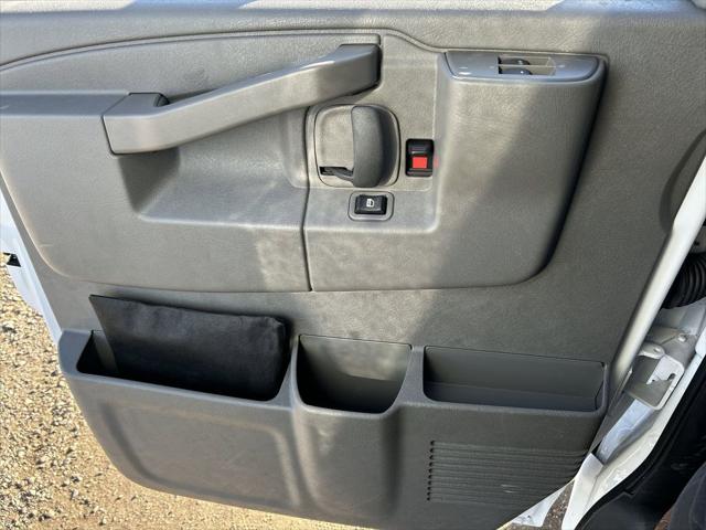 2025 GMC Savana Cutaway Work Van