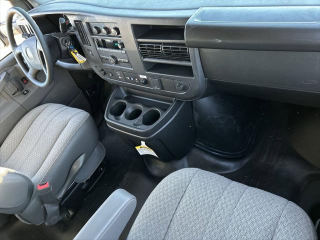 2025 GMC Savana Cutaway Work Van