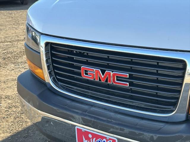2025 GMC Savana Cutaway Work Van