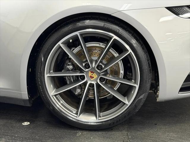 2023 Porsche 911 Carrera 4