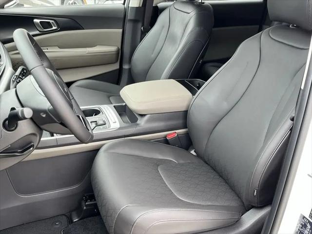 2026 Kia Carnival MPV LXS