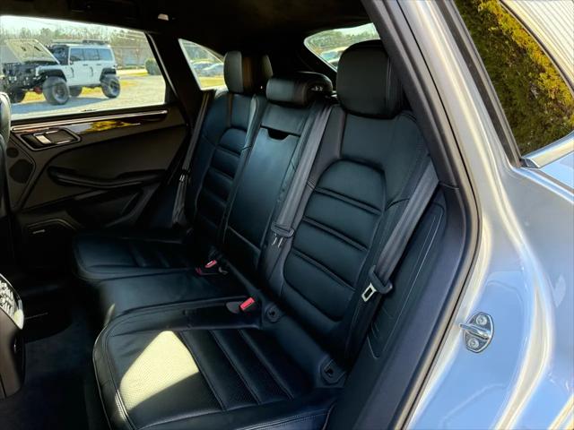 2015 Porsche Macan Turbo