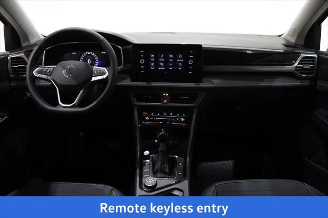 2026 Volkswagen Taos SE Black