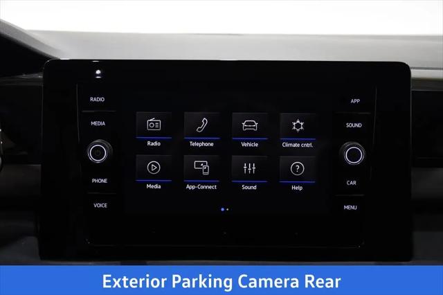 2026 Volkswagen Taos SE Black