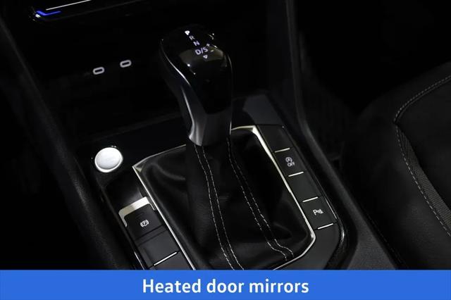 2026 Volkswagen Taos SE Black