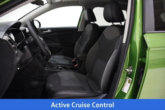 2026 Volkswagen Taos SE Black
