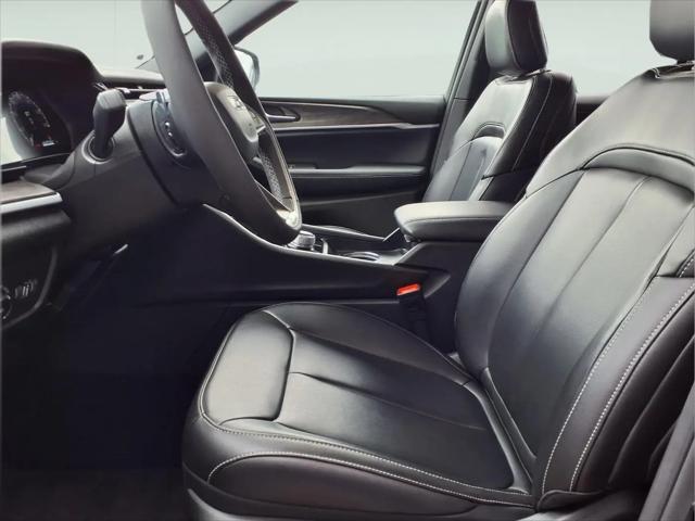 2026 Jeep Grand Cherokee Limited 4x2