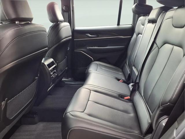 2026 Jeep Grand Cherokee Limited 4x2