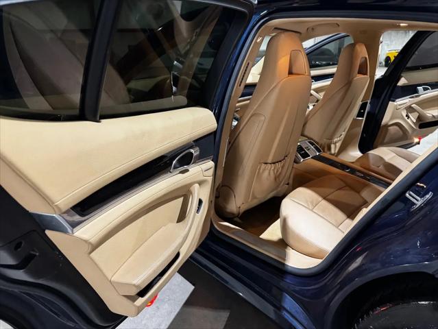 2014 Porsche Panamera 4