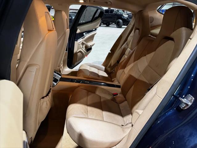 2014 Porsche Panamera 4