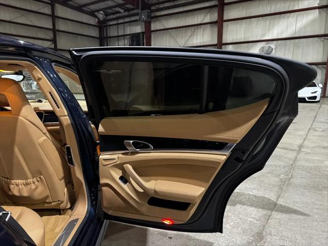 2014 Porsche Panamera 4