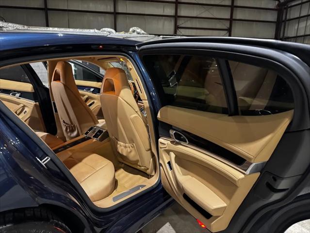 2014 Porsche Panamera 4