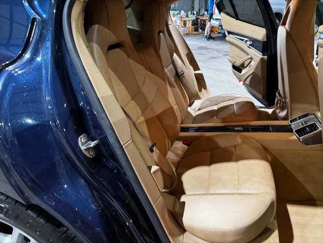 2014 Porsche Panamera 4