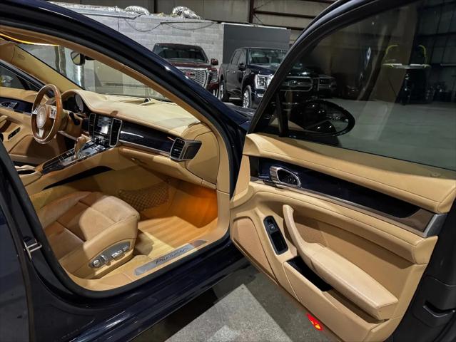 2014 Porsche Panamera 4