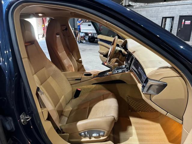 2014 Porsche Panamera 4