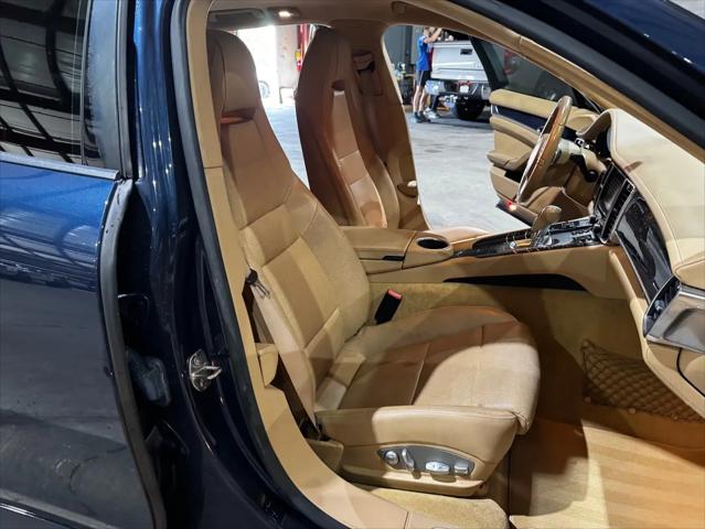 2014 Porsche Panamera 4