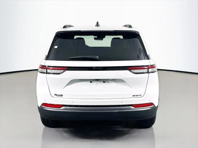 2026 Jeep Grand Cherokee Altitude 4x2