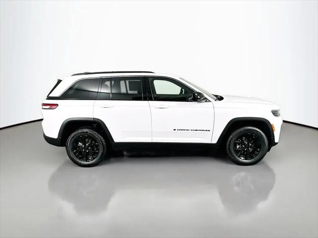 2026 Jeep Grand Cherokee Altitude 4x2