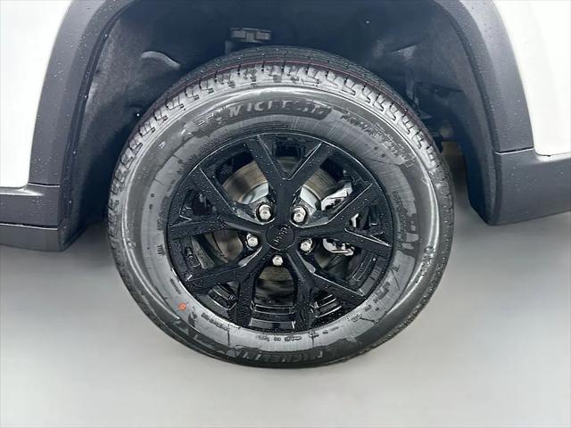 2026 Jeep Grand Cherokee Altitude 4x2
