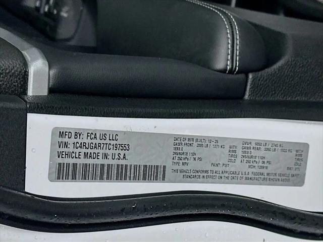 2026 Jeep Grand Cherokee Altitude 4x2