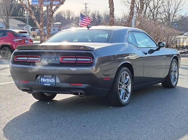 2021 Dodge Challenger SXT AWD
