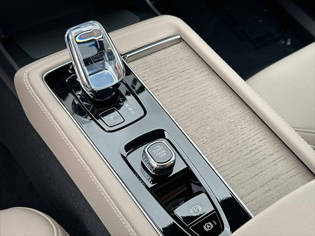2026 Volvo XC90 Plug-In Hybrid Plus, T8 AWD, Electric/Gasoline, Bright, 6 Seats