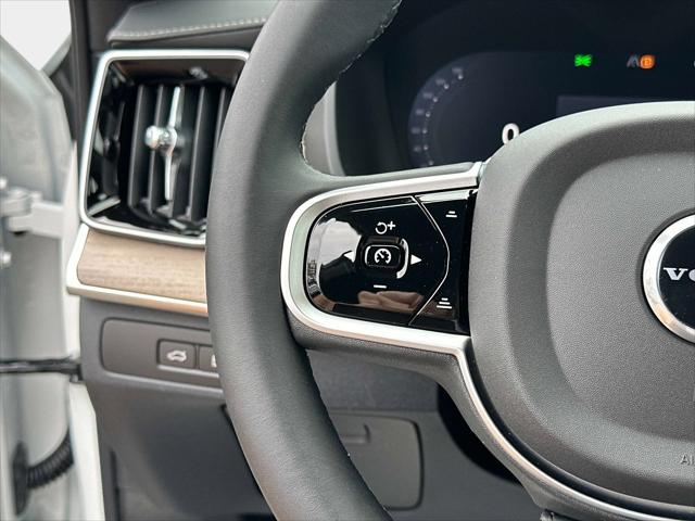 2026 Volvo XC90 Plug-In Hybrid Plus, T8 AWD, Electric/Gasoline, Bright, 6 Seats